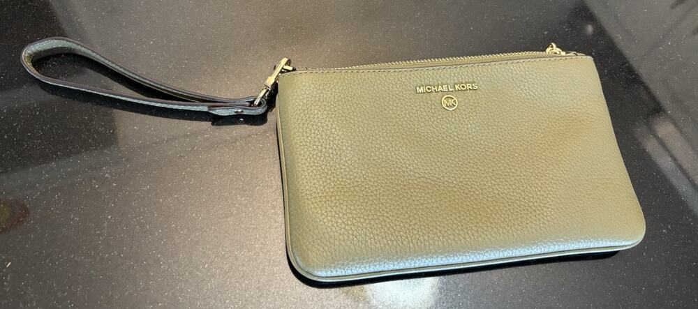 Michael Kors Olive Green Pebbled Leather Wristlet Clutch Gold Tone Zip 9”